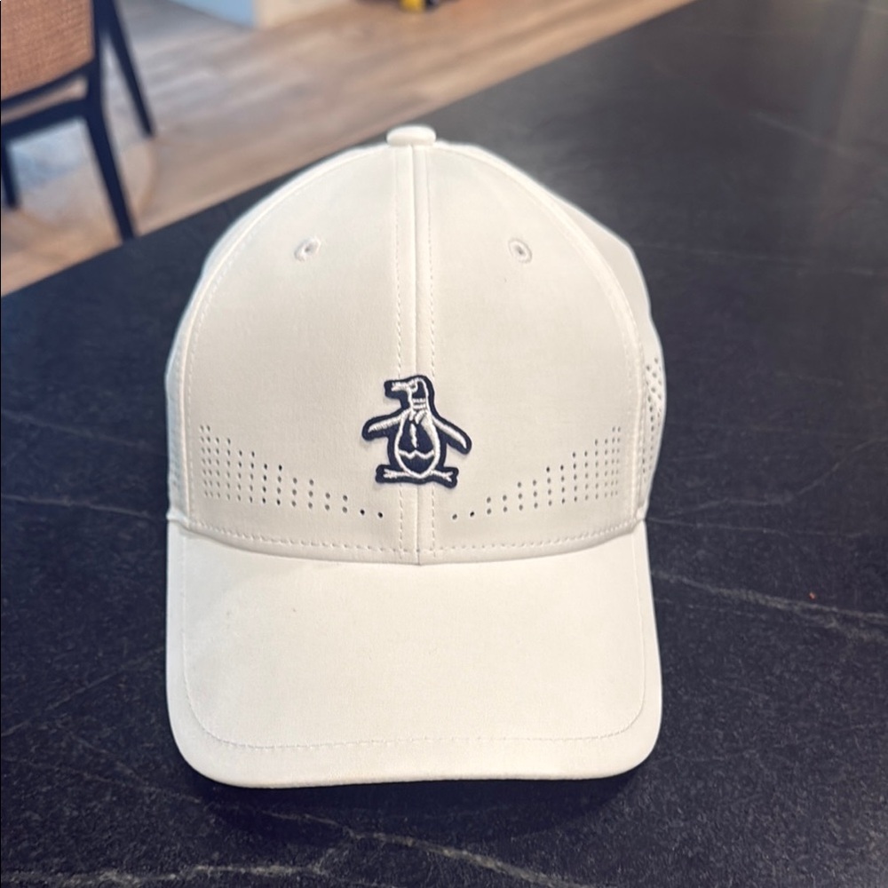Women’s Penguin Hat